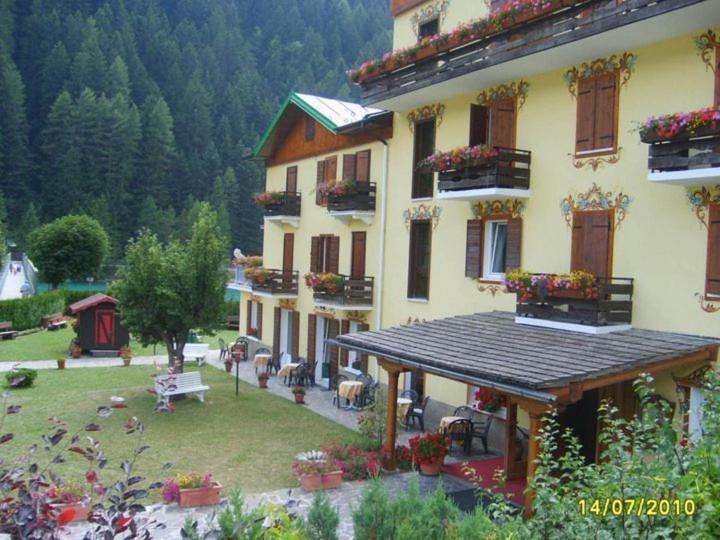 Hotel Juventus Auronzo di Cadore Exterior photo